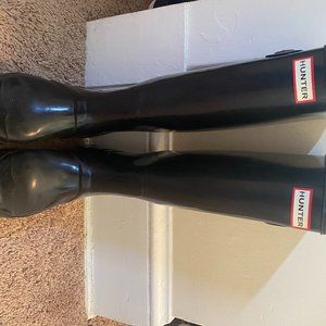 HUNTER RAIN BOOTS SIZE 7 BLACK
